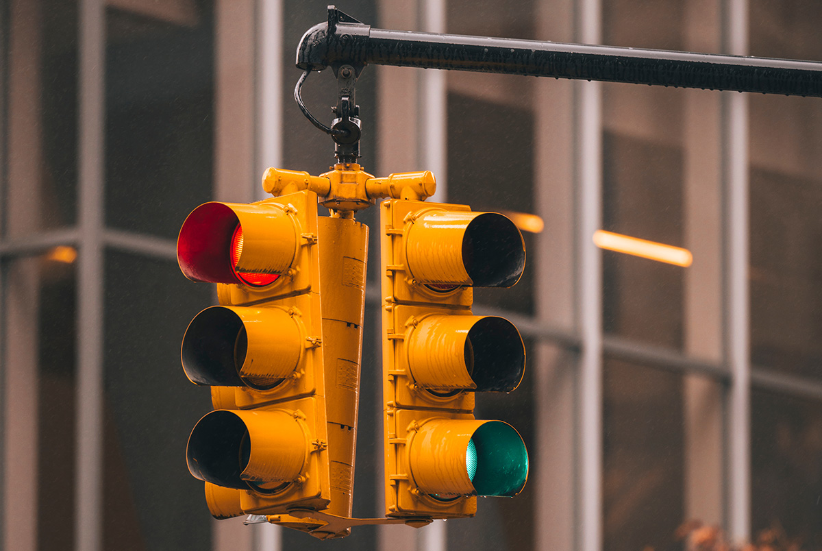 Common Causes of Car Accidents #1: Not obeying traffic lights