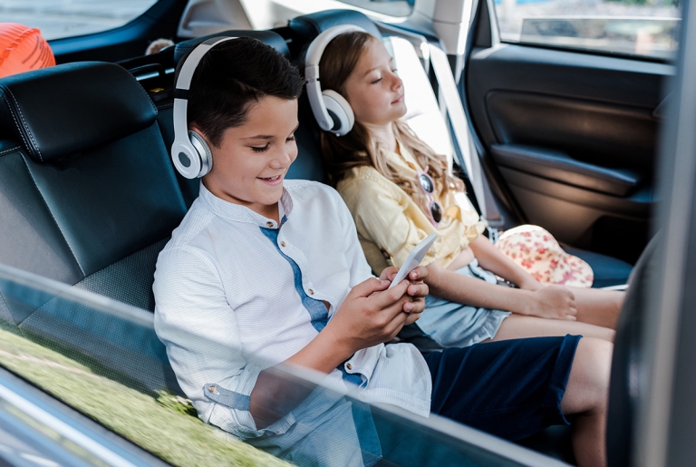 Read more about the article Spring Travel Tip #8: Avoid Distractions